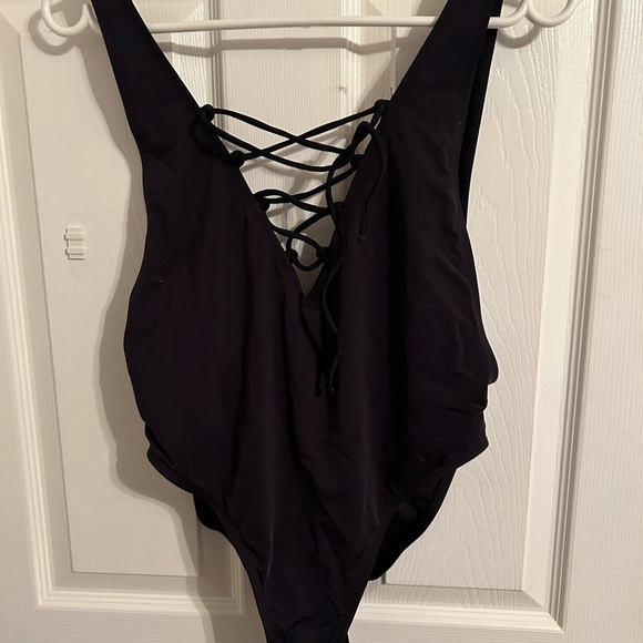 Dippin’ Daisy’s Swimsuit - Picture 4 of 4